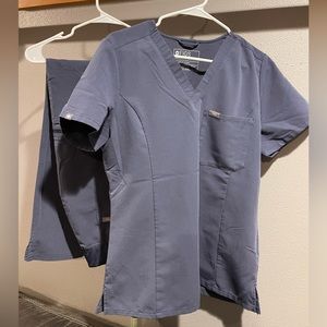 FIGS-Quiet Navy, size MEDIUM Caterina top, MEDIUM TALL HW Yola